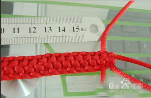 一根红绳编手链_360问答