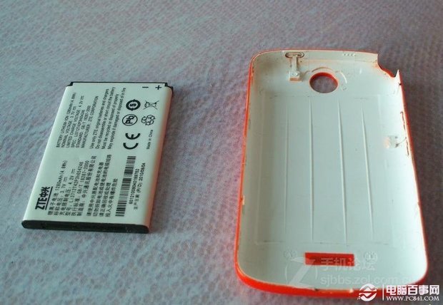 手机怎么换屏 中兴U232拆机换屏全过程_360问