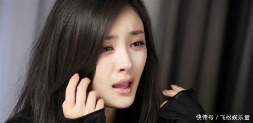 杨幂冬季穿纱裙走红毯,冻到打哆嗦,还不忘自我调侃