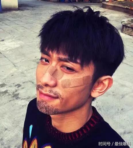 爆料!张一山的父亲是谁?