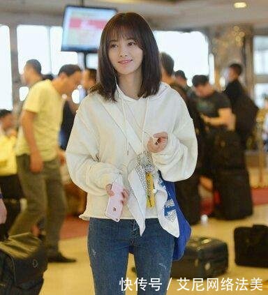 身高159的鞠婧祎撞上162的吴昕, 差距太明显,