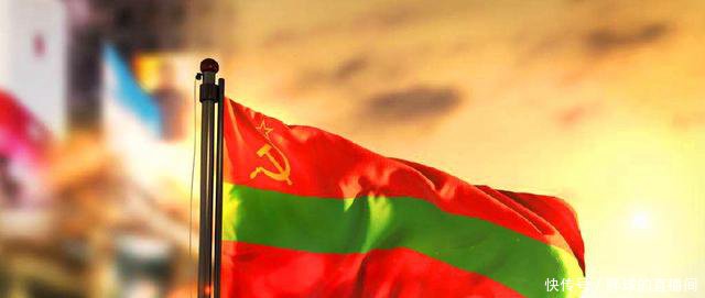 如今唯一的苏维埃国家,国旗国徽无任何变化,富