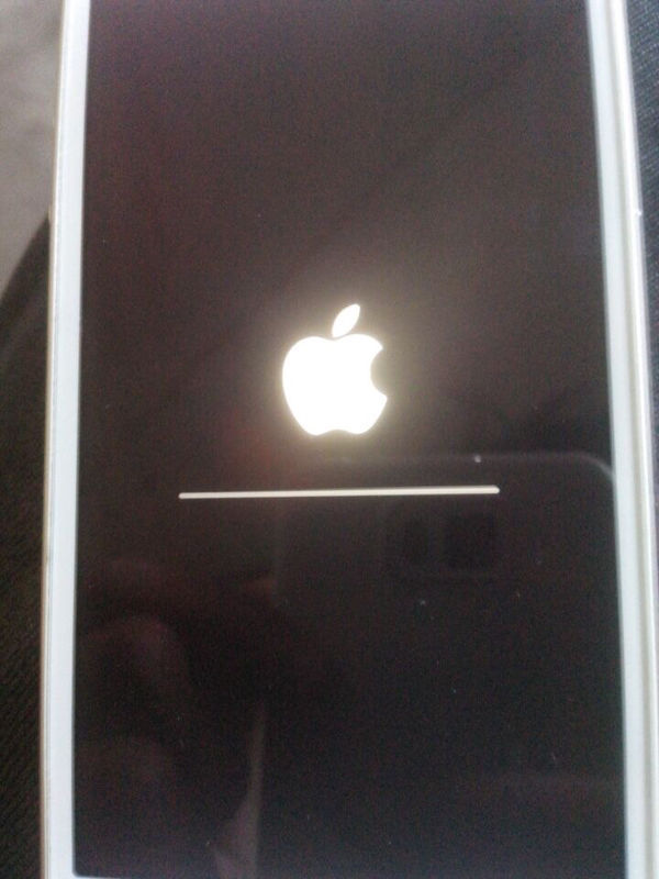 iPhone手机进去了无线白苹果模式该怎么办啊