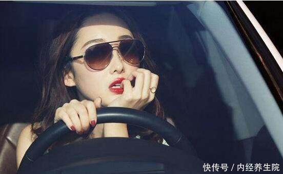 蒋梦婕和公司解约赔钱,当初每月仅5000,如今坐