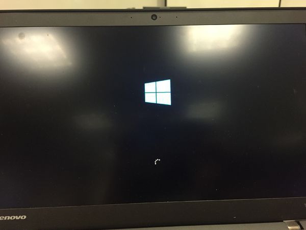 win7系统升级win10,卡在如图画面一小时,求解