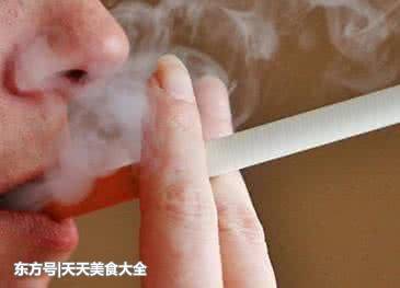 长期吸烟肺变黑?用它泡水每天喝，清肺排毒，让你的肺干净起来!