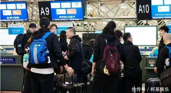 中国女排今早赶飞机离开漳州!兵分两路,一队去
