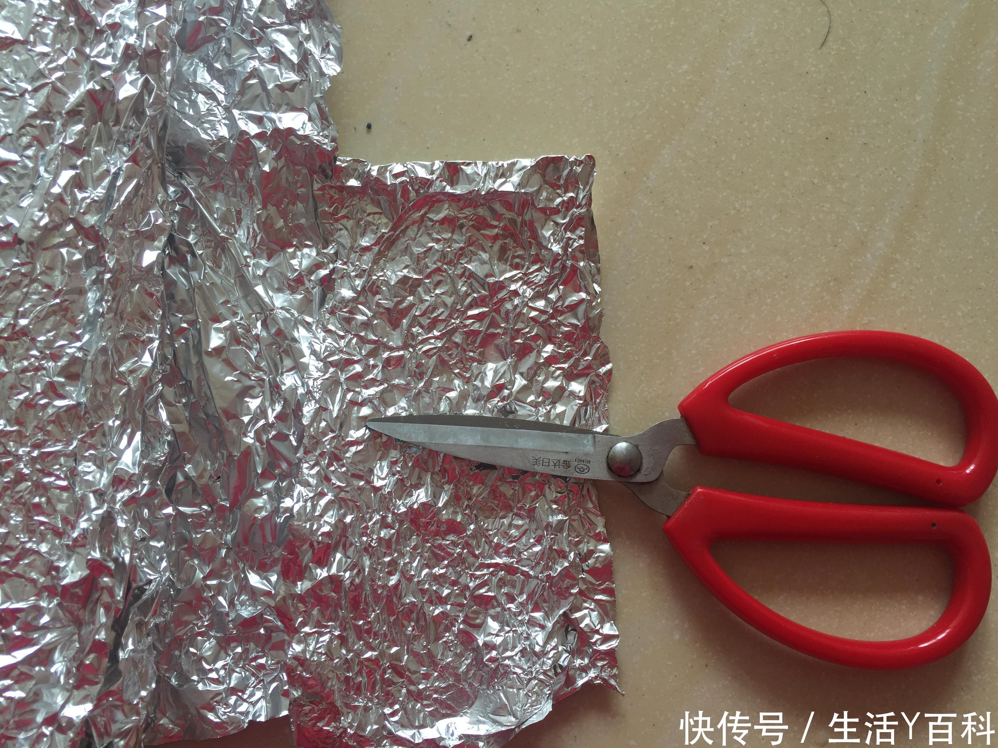 锡箔纸的的妙用还真挺多,赶紧买个放在家里,解