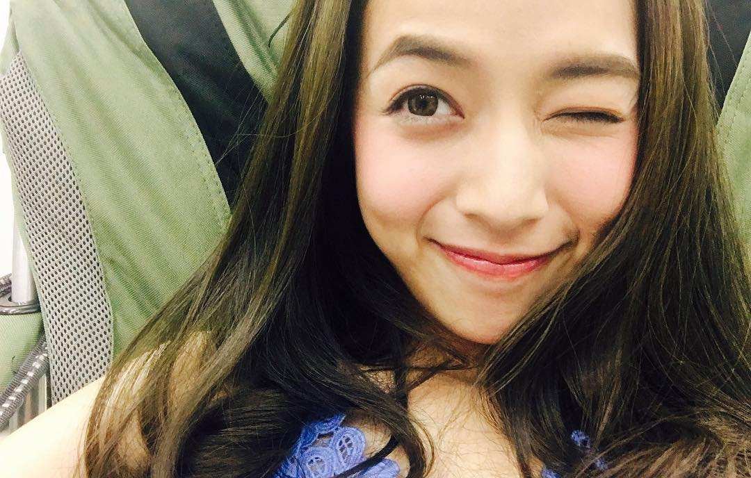 复旦大学女毕业生,应聘前台要求2万月工资,有