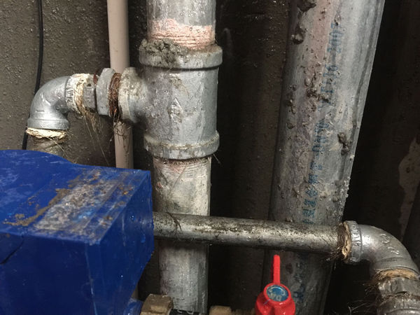 水阀门已关,但还是漏水,这是水表被冻坏了还是