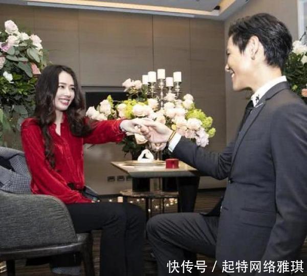 向佐求婚郭碧婷成功,曾轶可躺上热搜!网友曾轶