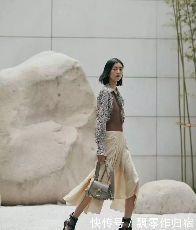 夏日“慵懒风”小技巧,打造独特女神范 网赌fg电子