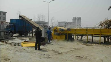 哪里有破碎废旧带铁钉的木材粉碎机,哪个牌子