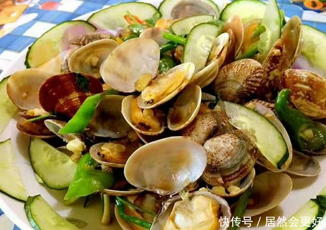 去闺蜜家蹭饭,四个女生四菜一汤吃得饱饱滴