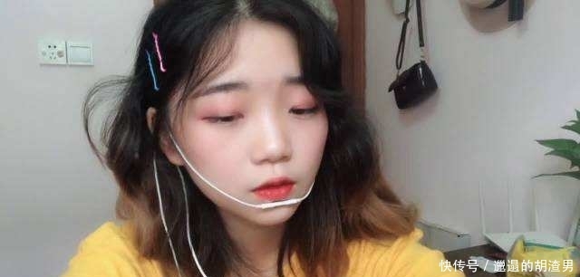 有些痛是慢慢体会、感受不一样的抖音神曲《那