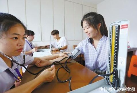 日本意思征兵接受,这项v意思姑娘表示不体检夸什么女生我女性图片