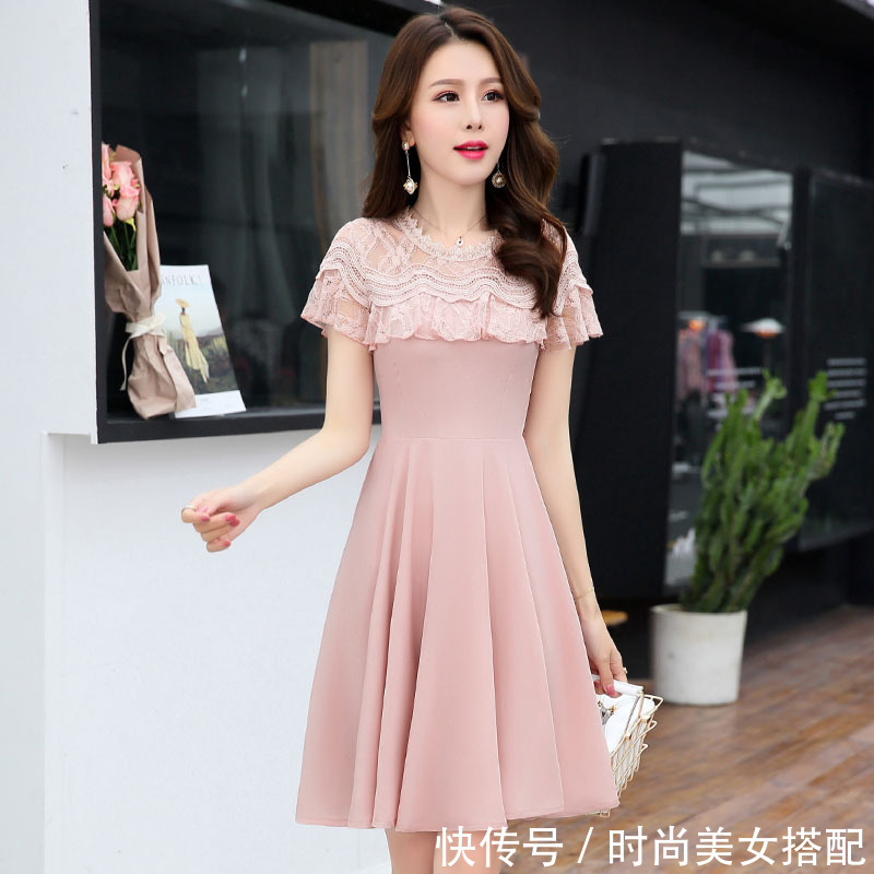 女生聚会就穿这几款连衣裙,穿出时尚新高档!