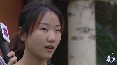 男生女生向前冲 双胞胎妈妈遗憾落水