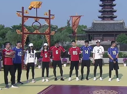 “蹴鞠传递”欢乐多