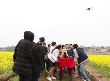 新闻大求真 航拍飞行器操作不慎成空中凶器