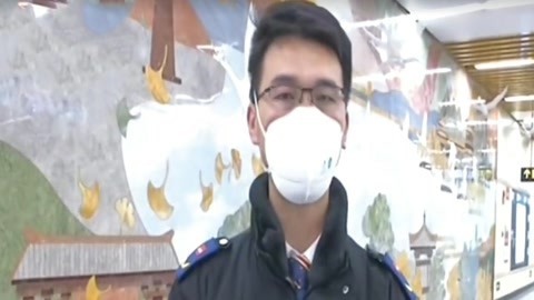 法治中国60分 西安地铁“消毒脚垫”亮相 疫情防控不可马虎