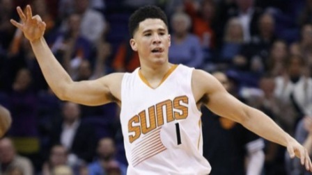 NBA流言收割机 卢比奥都看累了！布克2分多钟连进45记底角三分