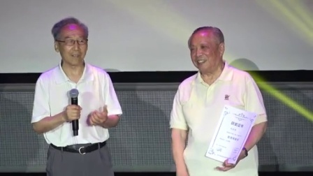土豆娱乐快报 2017 5月 第11届北影先力奖圆满举行 摄影系老师回应丑闻:很尴尬 170521
