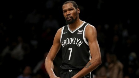 NBA热辣资讯 篮网官方：KD&阿德等8位球员将缺席明日与湖人的圣诞大战