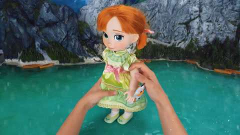 开箱冰雪奇缘幼年安娜公主