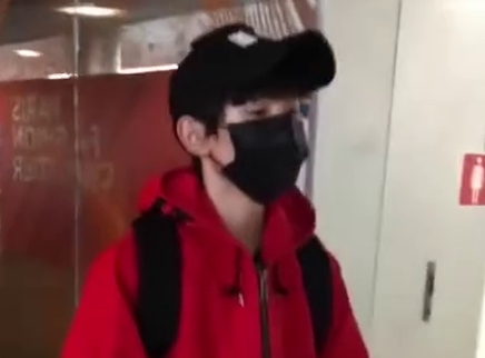 娱乐新鲜爆 王源前往美国职业棒球大联盟开球