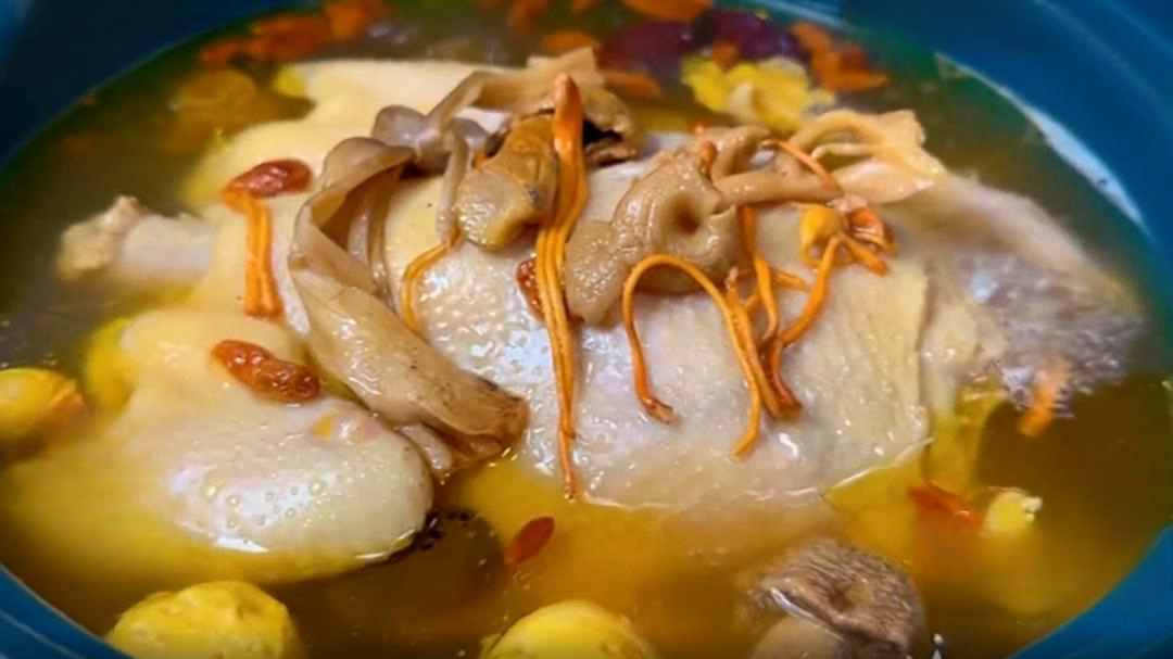人气美食 秋冬滋补美味 菌菇鸡汤