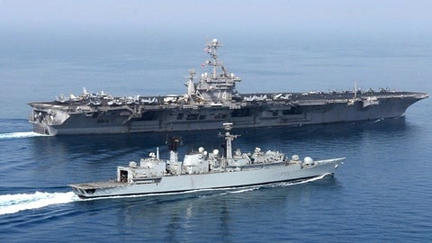 老焦说军事 中国军舰狂追美国航母300里