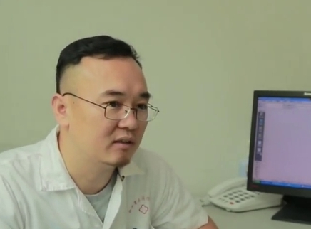新闻大求真 呕吐减肥法对身体危害有多大？