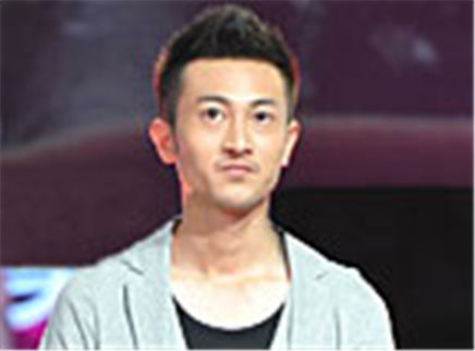 我们约会吧 时尚宅男能否被爱心打动