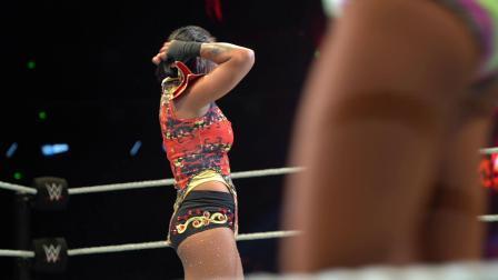 WWE在中国 中国李霞完美首秀 联手卡梅拉痛击“欲望热火”组合