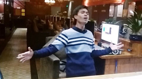 唱罢吹灯 大叔改编神曲拥抱烟鬼离去
