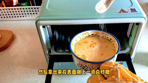 梁小轩和轩妈试吃各种美食 好吃的焦糖布丁自己做