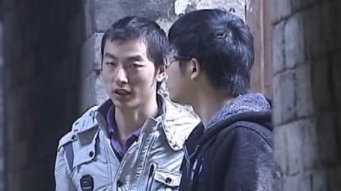经典传奇 夜探古宅传怪声 白影袭来有猫腻