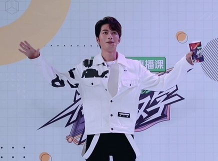 陈学冬生动演绎诗词