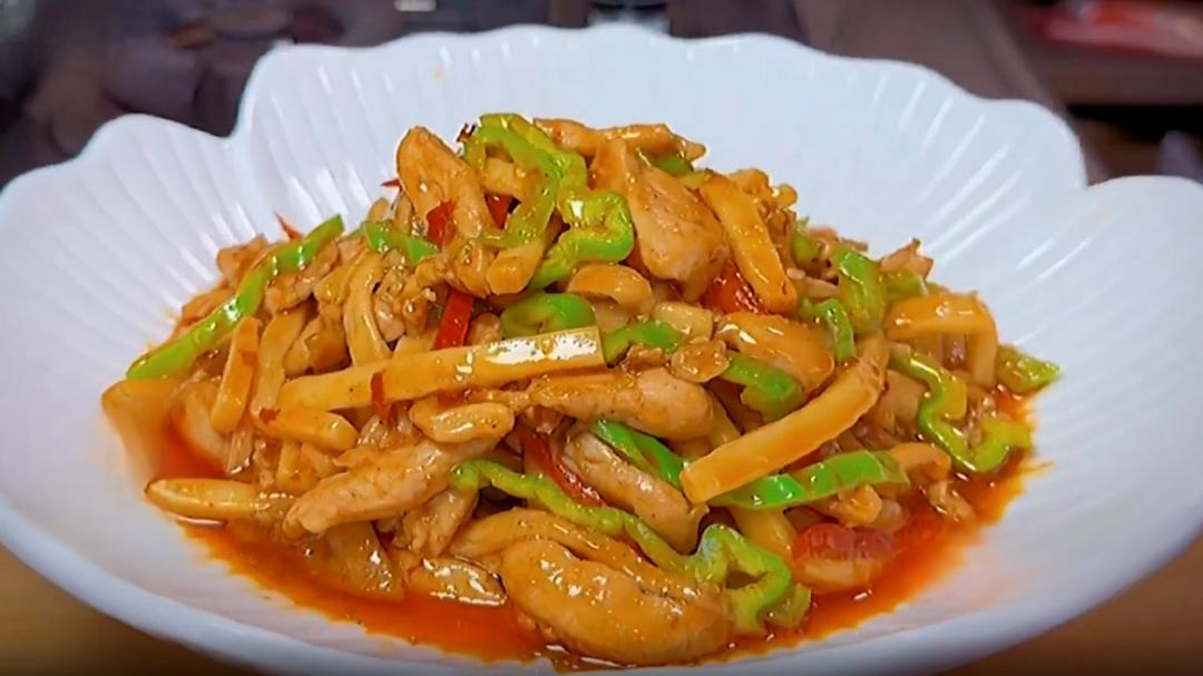 人气美食 年菜味渐浓 酸笋炒鸡丝