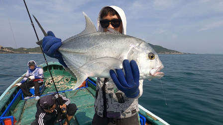 深海钓第二集，1个小时狂抽4条大鱼，钓到不想回家