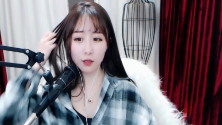 美女直播 第一季 小女神直播，挠脚心，直播间都在送礼物，红包最大了