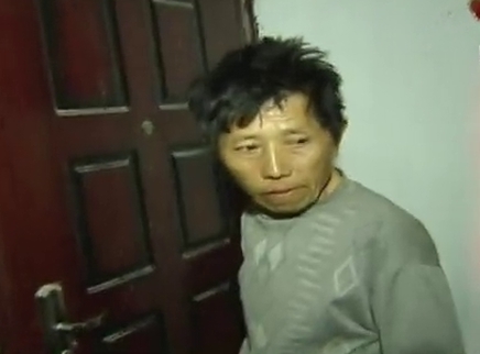 寻情记 妻子住楼房 丈夫住楼道