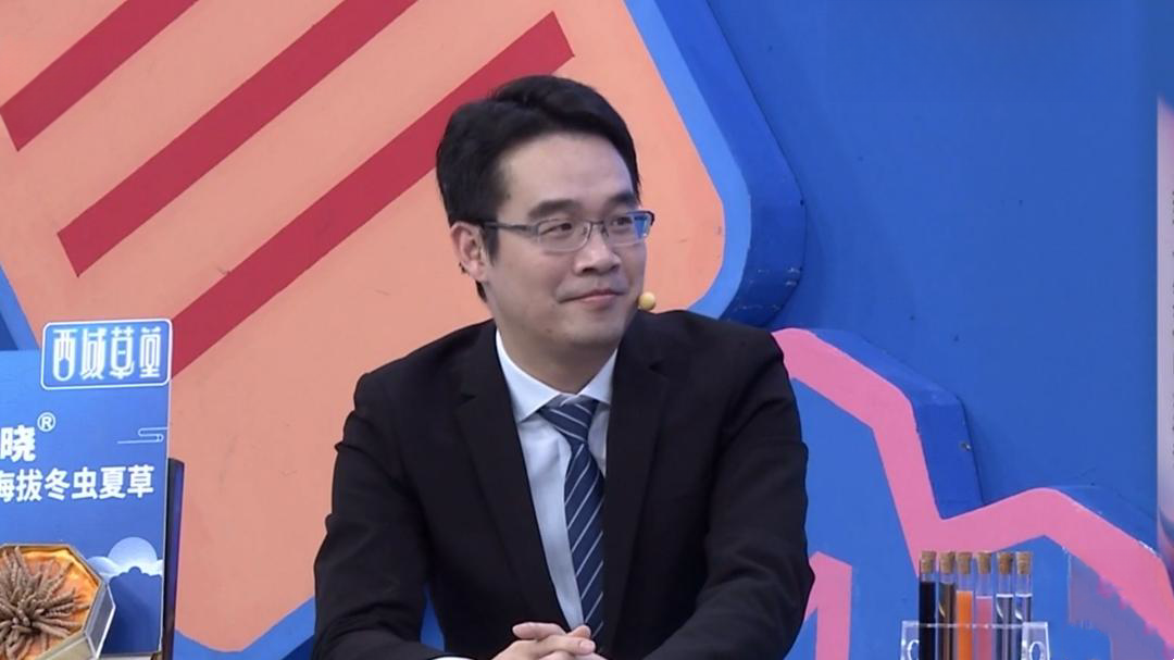 X诊所. 不同颜色的尿液会反映身体什么情况？