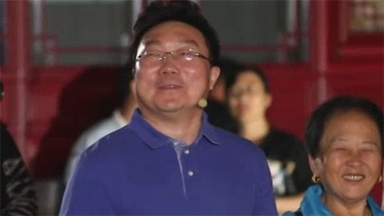 向前一步 “扫”出美好家园