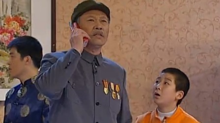 央视2005春晚 魏积安刘小梅等小品《祝寿》，孝顺儿子为父庆生笑话百出