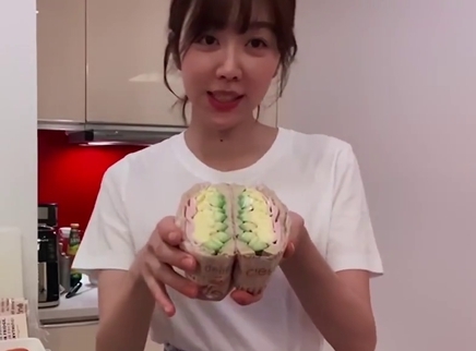 林依轮咖喱鲜炒饭超美味