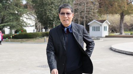 中国男足冲击2022世界杯 徐根宝：国足输越南没什么奇怪的，中越足球的水平差不多
