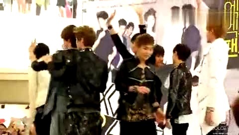 EXO 永登浦签名会问候 饭拍版 12/05/25-EXO