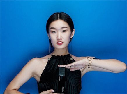 美芽 小白鞋的N种搭法 今年很流行
